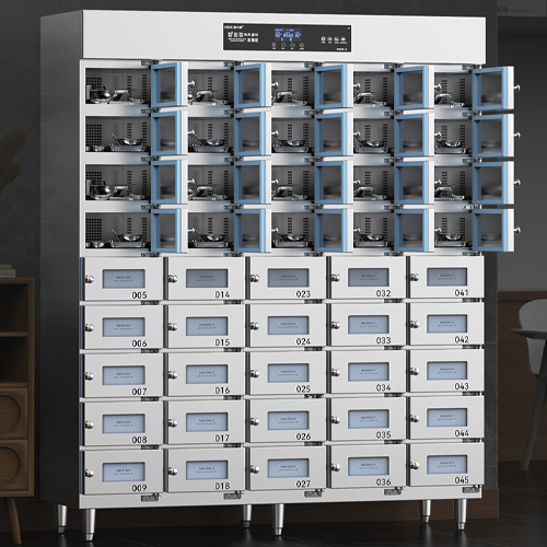 商用多格消毒柜：高效消毒解決方案，餐具衛(wèi)生新選擇
